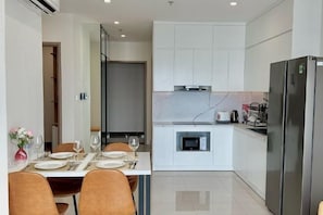 Room - Ember Housing - Vinhomes Skylake Apartment My Dinh Near Keangnam (Hanoi)