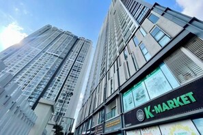 Exterior - Ember Housing - Vinhomes Skylake Apartment My Dinh Near Keangnam (Hanoi)