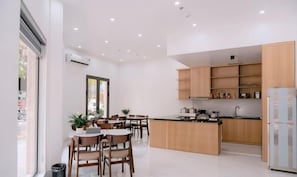 Dining - NGHI THUONG HOTEL (Vo Cuong)