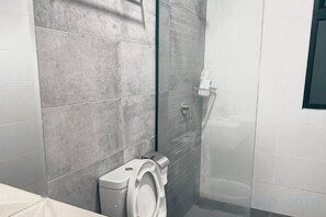 Unclassified image, 5 of 15, button - Chic & Cozy Suite @ Galacity (Kuching)