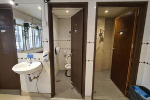 Bathroom - BG Travelers Home (Kuala Lumpur)