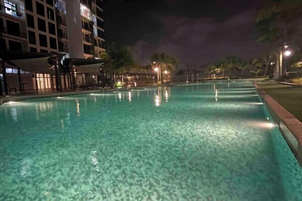 Outdoor pool - GYDEN STAYCATION #Green Haven near Senibong&Regency (Plentong)