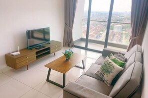 Room - GYDEN STAYCATION #Green Haven near Senibong&Regency (Plentong)