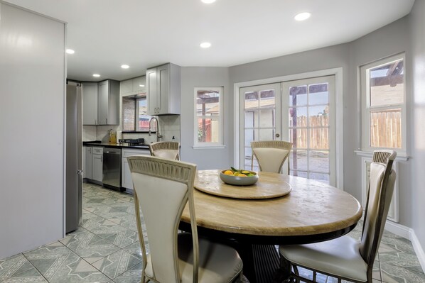 تناول الطعام