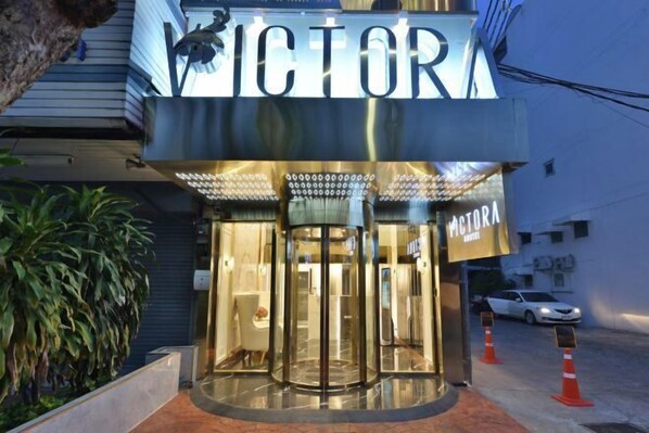Exterior - Victora Hostel (Bangkok)