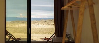 Charyn Visitor-Center