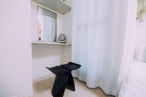 Room - Minimalist Loft 7: Namba Compact Studio & 24/7 Gym (Osaka)