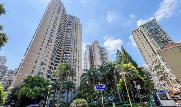 Exterior - Tyms Modern 2BR 1BA Suite Xujiahui Malls (Shanghai)