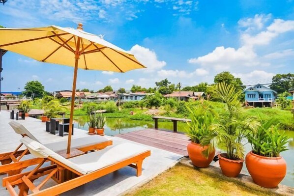 Interior - The Bank River House (Phak Hai)