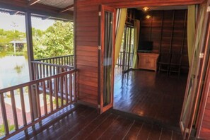 Room - The Bank River House (Phak Hai)
