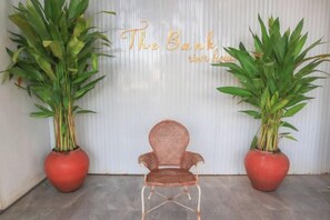 Unclassified image, 4 of 21, button - The Bank River House (Phak Hai)