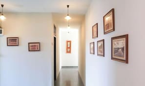Interior - The Bank River House (Phak Hai)