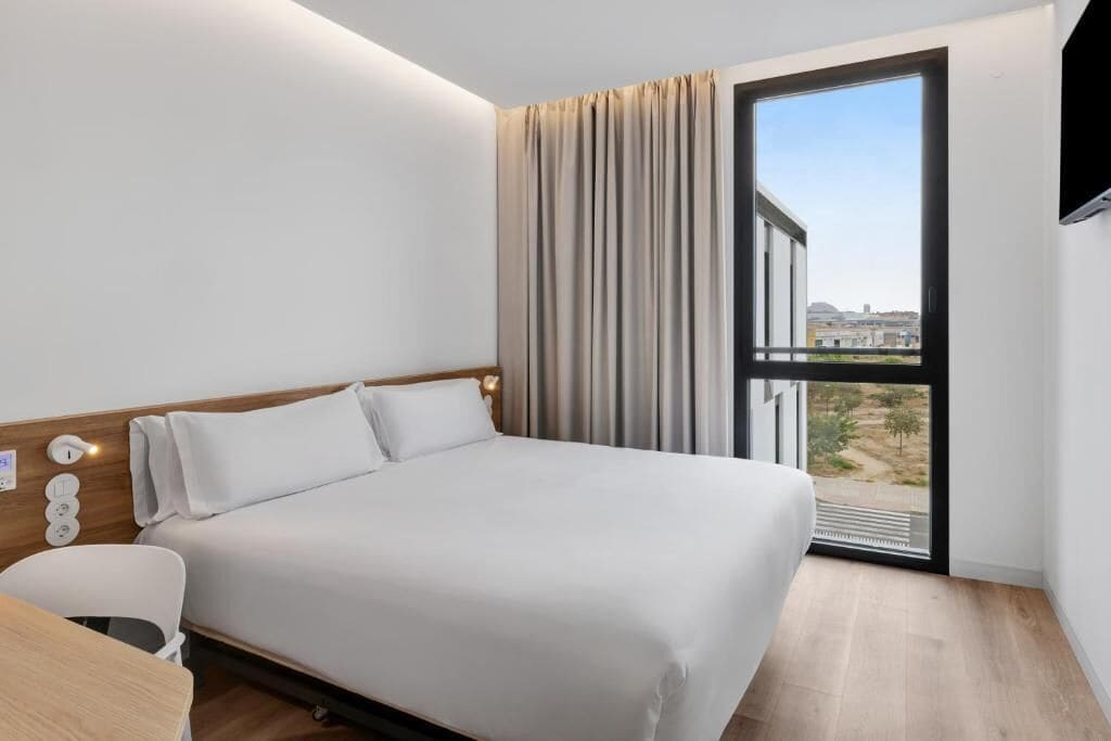 Coffres-forts dans les chambres, Wi-Fi gratuit