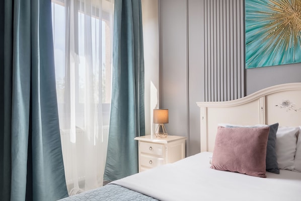 Deluxe Apartment, Balcony, City View | Premium bedding, memory foam beds, individually decorated