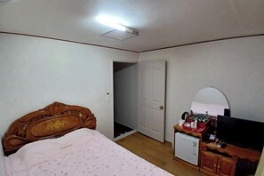 Unclassified image, 5 of 6, button - I LOVE JEJU MOTEL (Jeju)