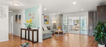 Near Los Angeles/Universal Studios/5BR/2BA/7BDS/Quiet/Comfortable/Clean