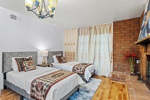 5 bedrooms, travel cot, free WiFi