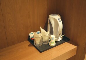 Deluxe Triple Room | Private kitchenette