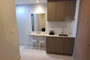 Bathroom - Gold coast seaview pik Jakarta by SuiteStay (North Jakarta)