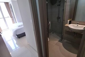 Room - Gold coast seaview pik Jakarta by SuiteStay (North Jakarta)