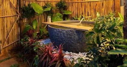 NOMIA GARDEN RETREATS