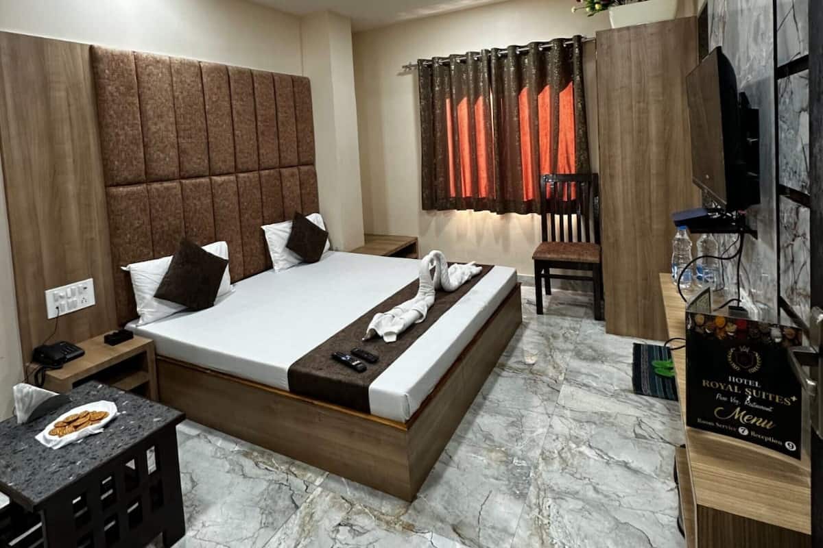 Luxury Room, City View | Free WiFi, bed sheets