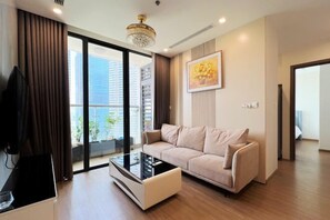 Room - PQG - Vinhomes Skylake - Lavish - Resplendent Apartments in Hanoi (Hanoi)