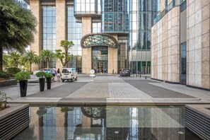 Unclassified image, 4 of 16, button - Condotel Imperial Landmark 81 (Ho Chi Minh City)