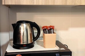 Coffee and/or coffee maker - Tropicana 218 With Sea View by LS Staycation (George Town)