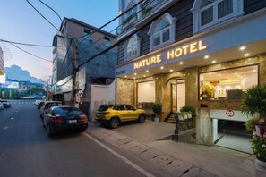 Unclassified image, 4 of 25, button - Nature Hotel - Le Dai Hanh (Dalat)