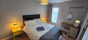 2 bedrooms - Castleton Gardens Apartment 3 (Belfast)