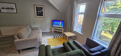 Castleton Gardens Apartment 3