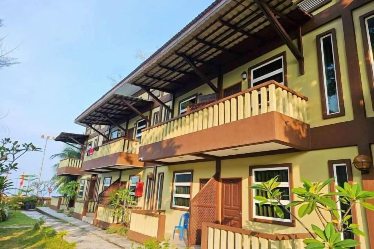 Seaside Deluxe Twin Room