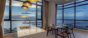 Seascape Palace Hotel