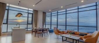 Seascape Palace Hotel