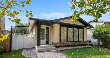 Quiet & Private Getaway » Queen Bed » Sleeps 3+