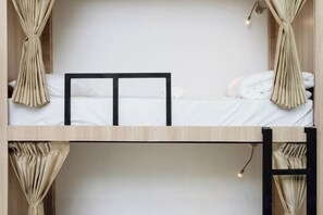 Room - Itel Backpacker (Vientiane)