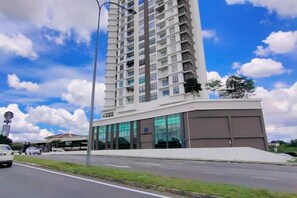 Unclassified image, 4 of 15, button - Apartment kulai (Kulai)