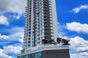 Unclassified image, 5 of 15, button - Apartment kulai (Kulai)