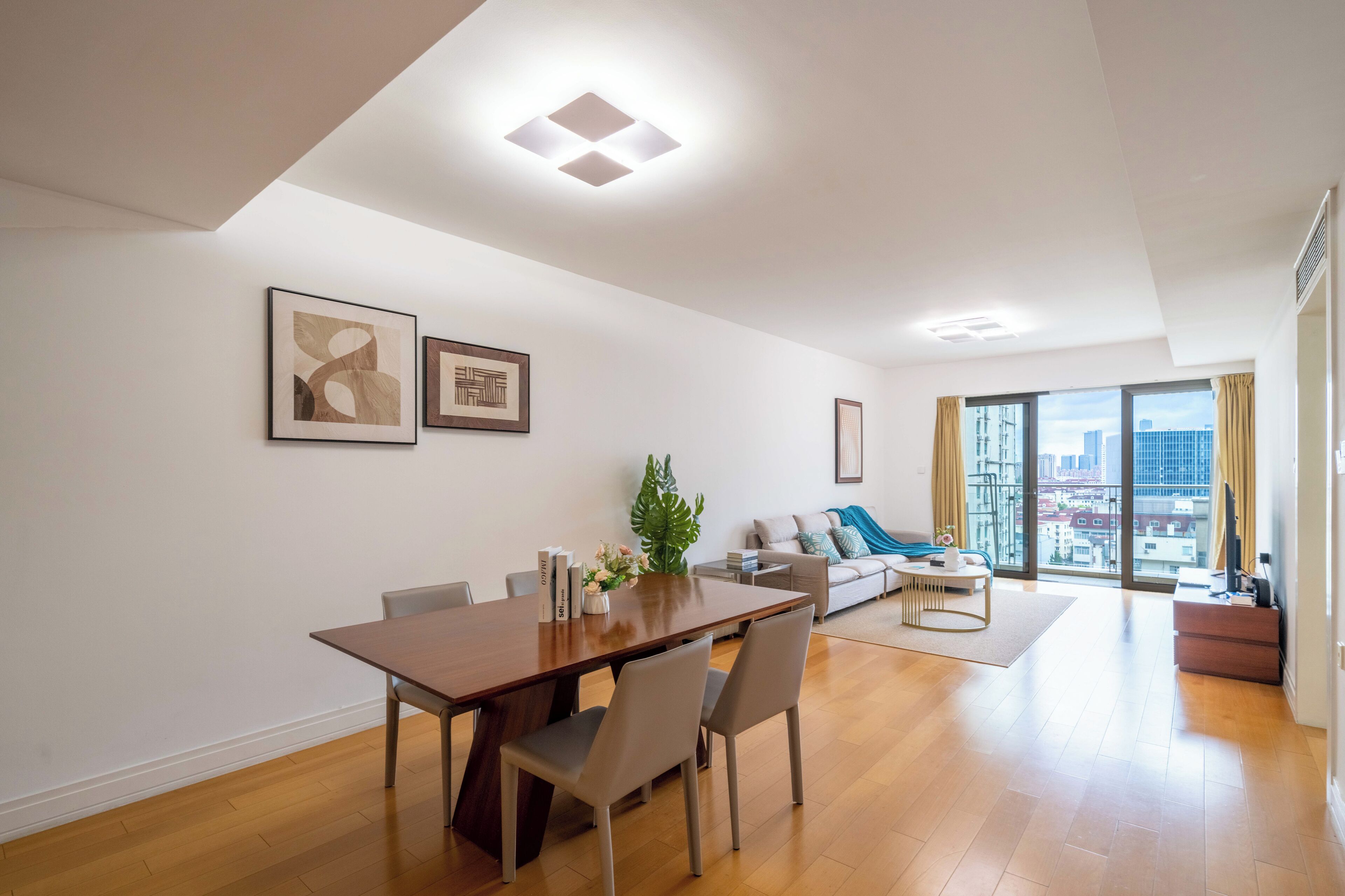 Appartement Supérieur, 2 chambres, cuisine, vue ville | Salle de séjour | TV connectée