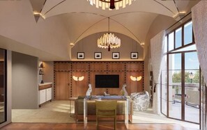 Luxury Suite, Vineyard View | Iron/ironing board, free WiFi, bed sheets