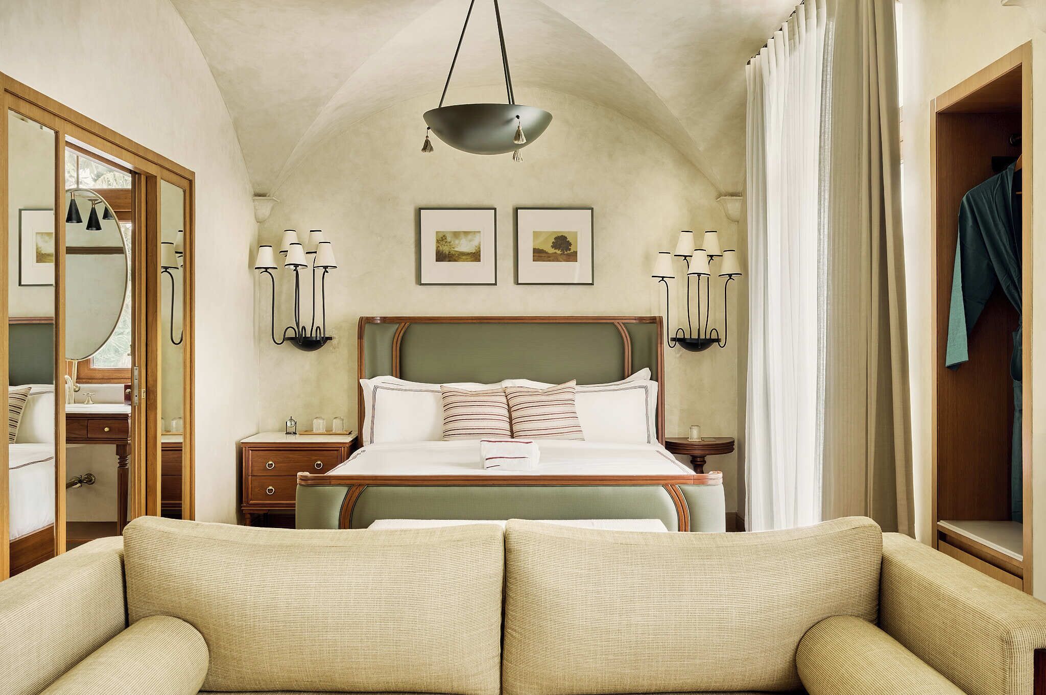 Vineyard Suite | Iron/ironing board, free WiFi, bed sheets