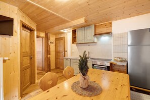 Køleskab, ovn, kogeplade, opvaskemaskine