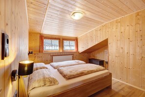 WiFi, bed sheets