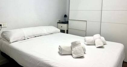 AP Junto AL Hospital Morales Meseguer