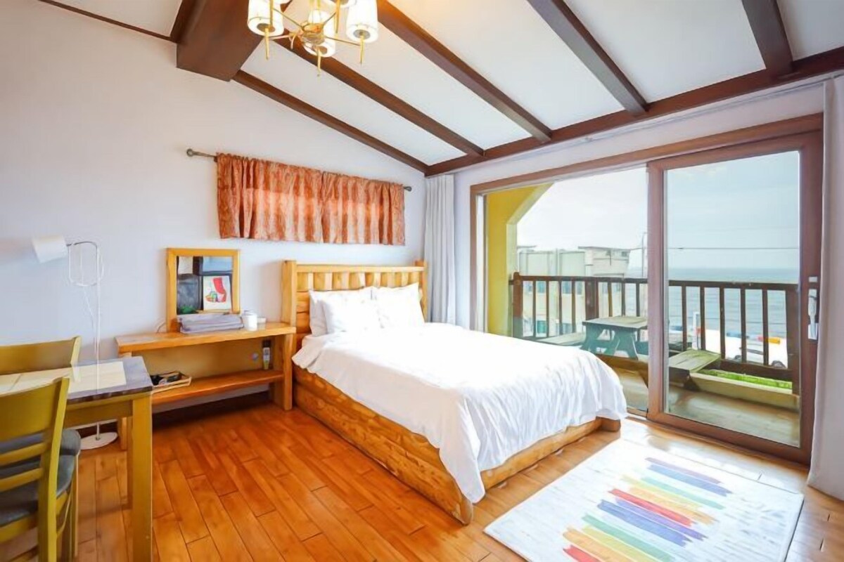 Loving Room