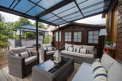 The Wooden Jewel and Its Wellness Area