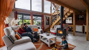 Televisor i llar de foc