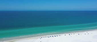 JR 42 · Jamaica Royale #42- 3 Heated Pools On The Beach!