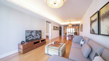 Superior Apartment, 2 Bedrooms, Kitchen, City View | Living room